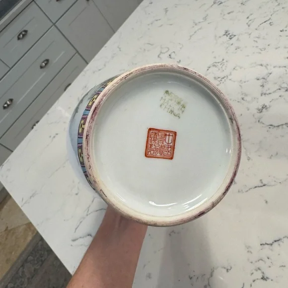 Elegant Matched Set of Chinese Familie Rose Vases